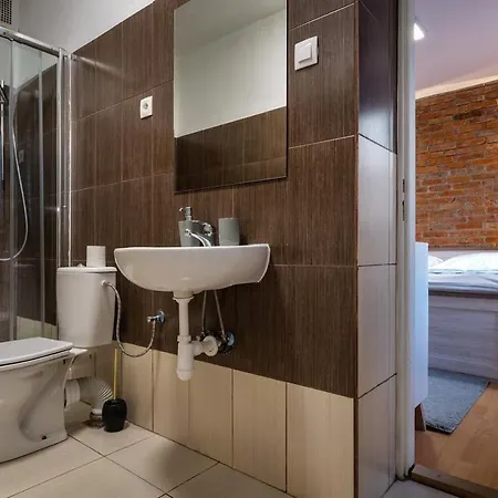 אורחן Dobre Casy